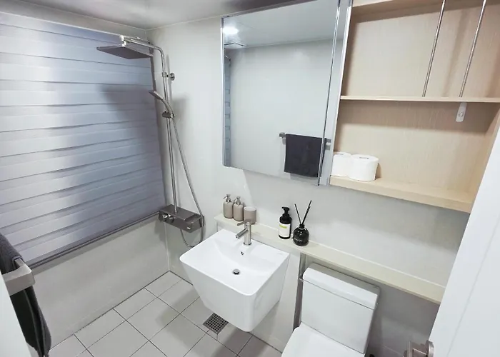 Urban Retreat 3-min Walk From Achasan Station, 15-min To Seongsu, Tranquil Space For Relaxation *