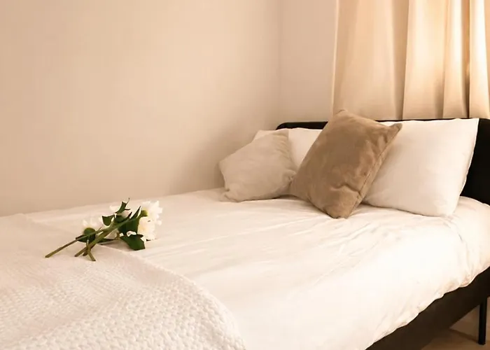 Urban Retreat 3-min Walk From Achasan Station, 15-min To Seongsu, Tranquil Space For Relaxation Дом отдыха
