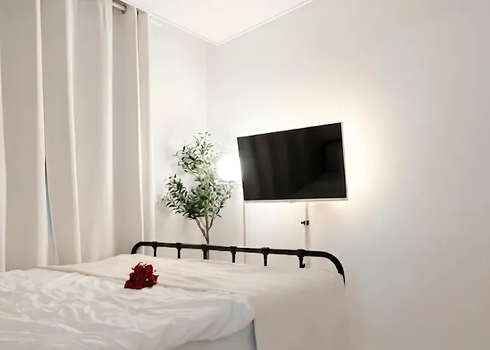 Дом отдыха Urban Retreat 3-min Walk From Achasan Station, 15-min To Seongsu, Tranquil Space For Relaxation *